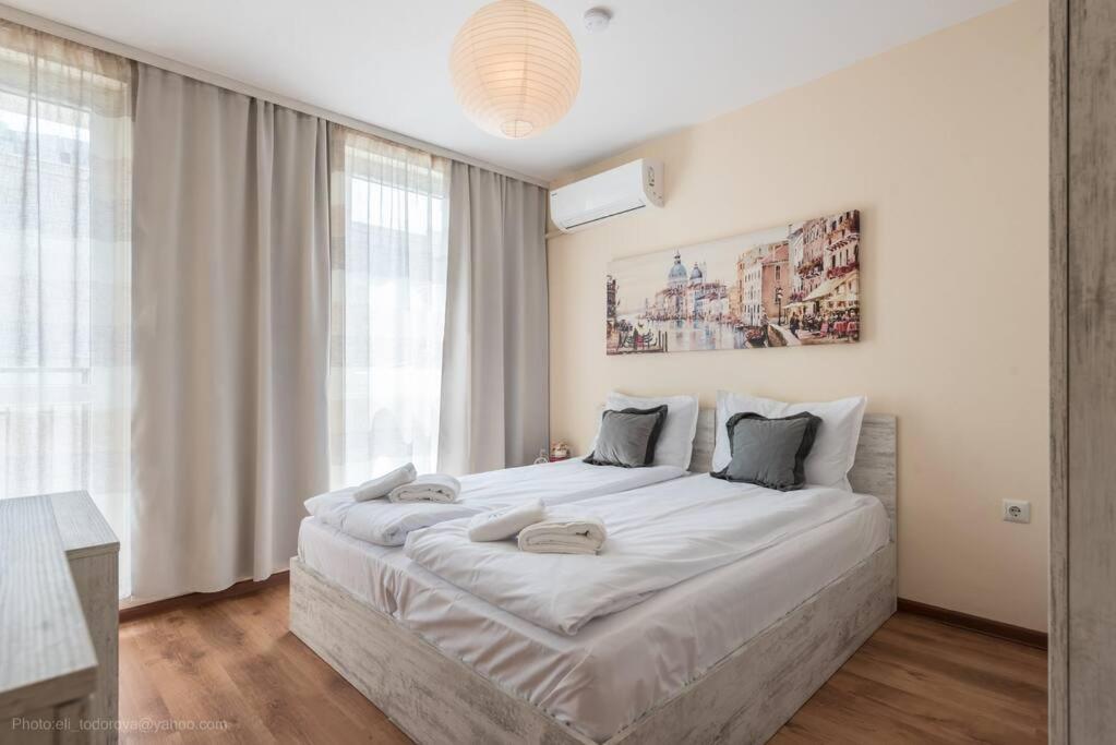 Bright Place Next To Grand Mall Βάρνα Εξωτερικό φωτογραφία